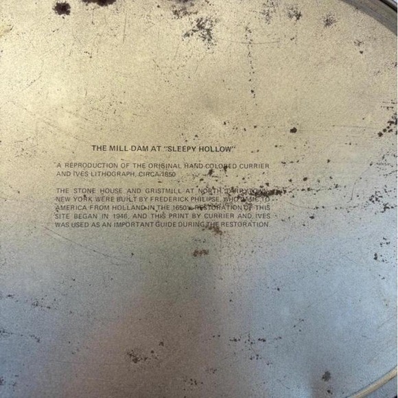 Cottage Core Vintage Trays Pair - Picture 6 of 8